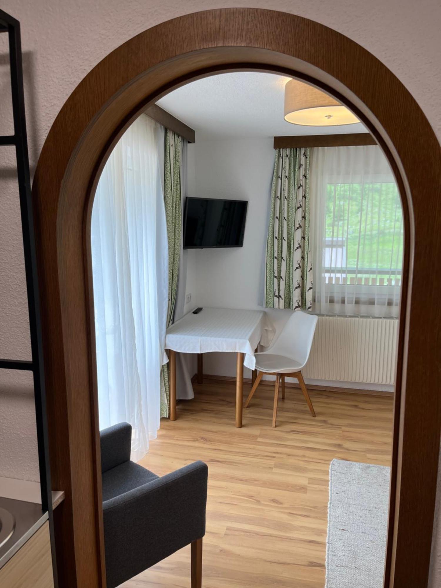 Pension Anna Санкт-Леонгард-ім-Пітцталь Екстер'єр фото
